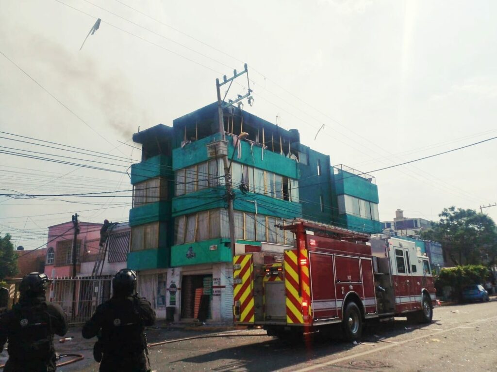 Se registra explosión en edificio residencial en Nezahualcóyotl; no se reportan fallecidos