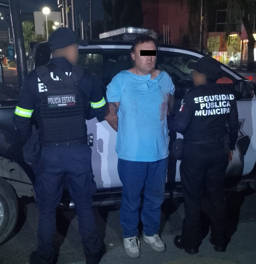 Sujeto atropella a policías municipales en Toluca, para evitar ser detenido