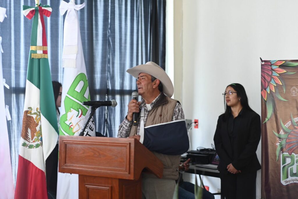 Encuentro de agaveros busca conservar ecosistemas y mejorar el suelo mexiquense