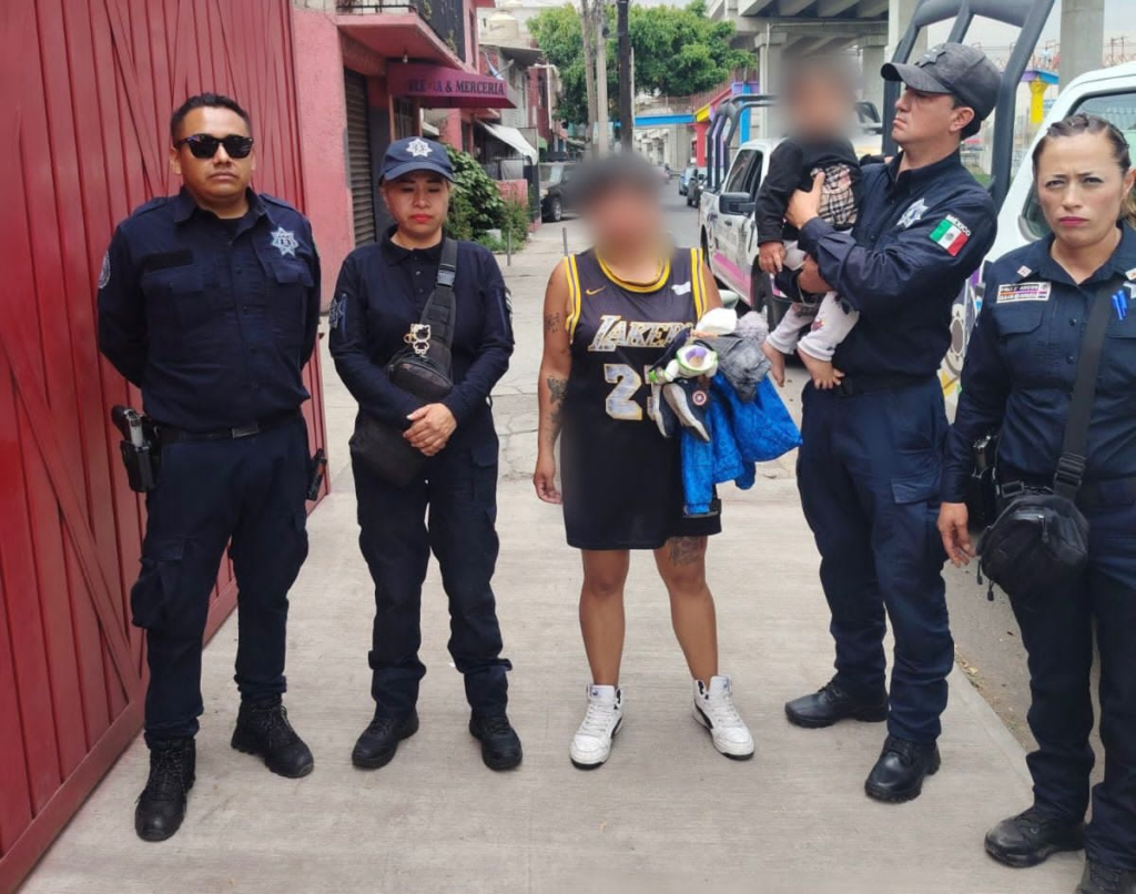 Niño de 2 años deambula solo en avenida Central; madre no acredita parentesco