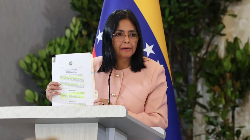 Delcy Rodríguez enfrenta el enorme reto de conducir al país hacia una reconstrucción democrática