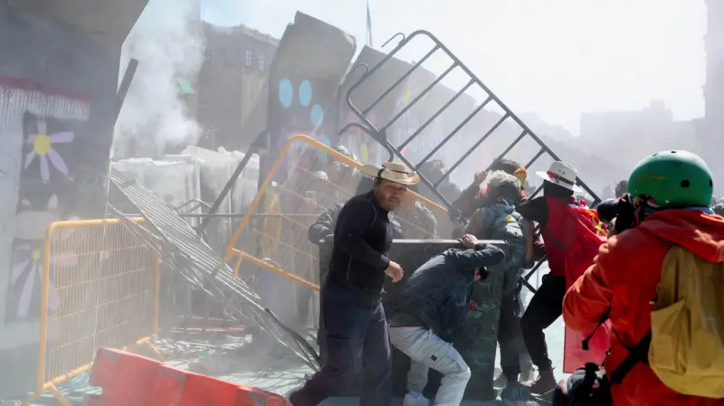 Protestas por la violencia en México terminaron en enfrentamientos