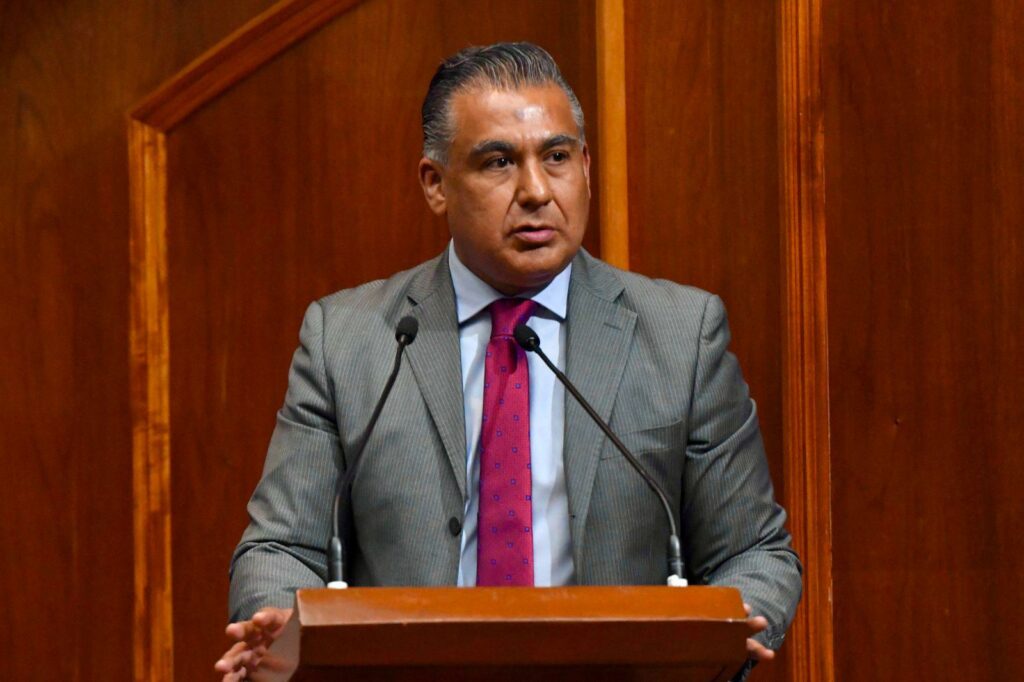 Busca Morena eliminar  requisito restrictivo de antigüedad para renovar rectoría de la UAEMéx