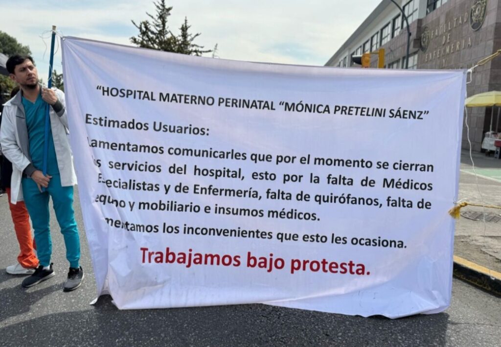 Nuevamente personal de Salud bloquea Paseo Tollocan; exigen insumos