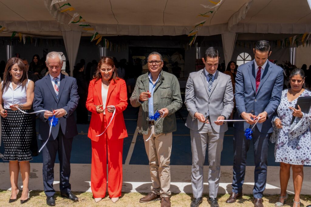 Inaugura alcalde Ricardo Moreno Feria del libro Letras y Saberes en la Universidad Isidro Fabela