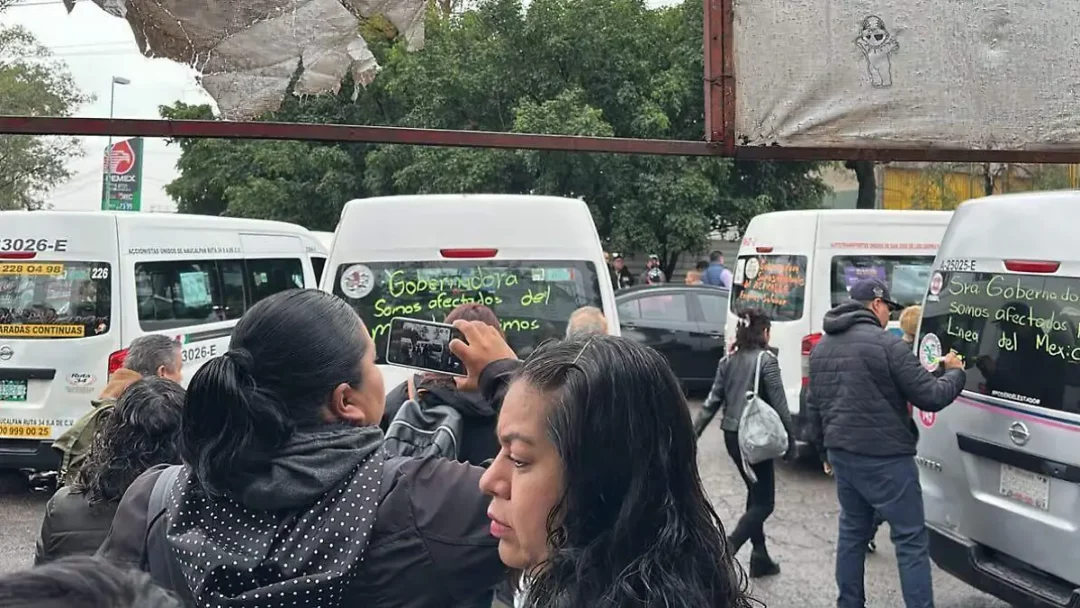 Transportistas paralizan Cuatro Caminos; exigen frenar «golpe económico» por Línea 3 del Mexicable