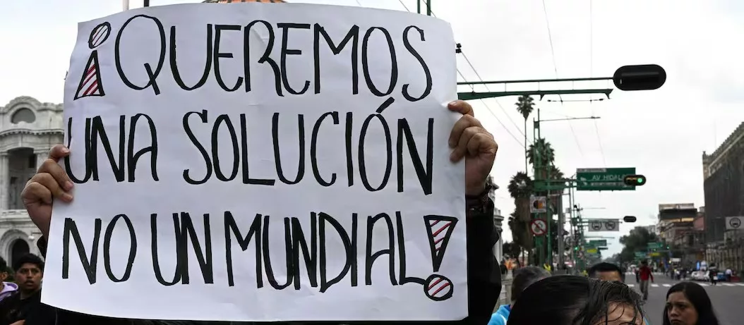 Entre futbol y protestas, inicia el Mundial en México