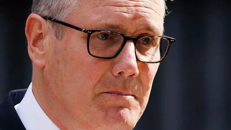 Keir Starmer seguirá al frente del gobierno hasta tener reemplazo