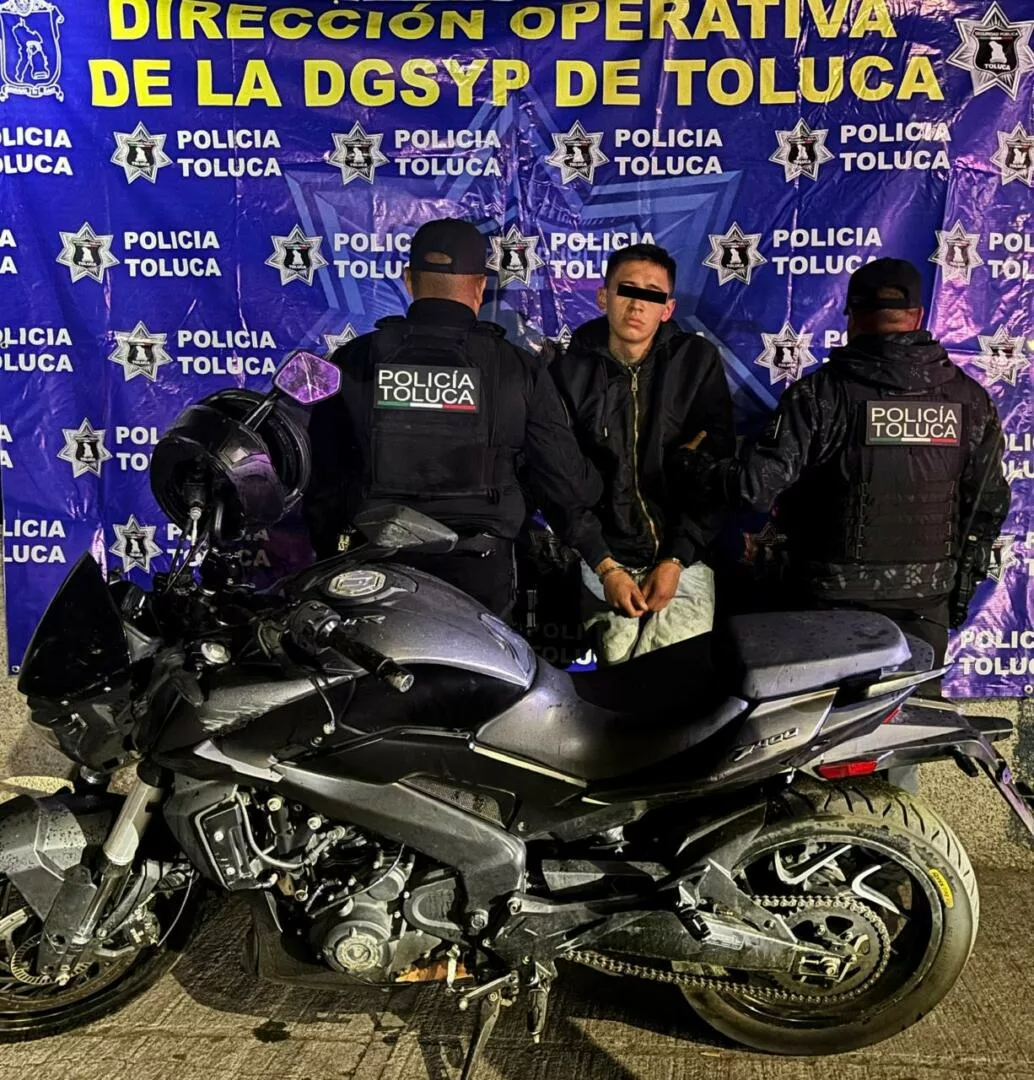 Captura Policía de Toluca a presunto «motorratón» con orden de reaprehensión vigente