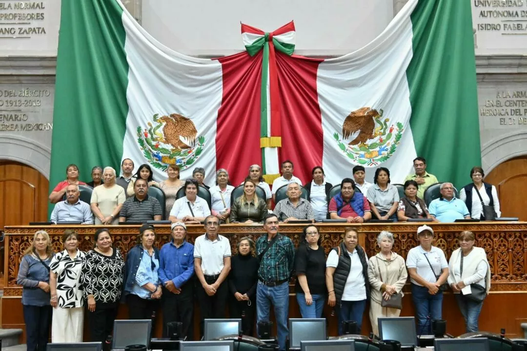 María José Pérez comparte logros legislativos a habitantes de Texcoco