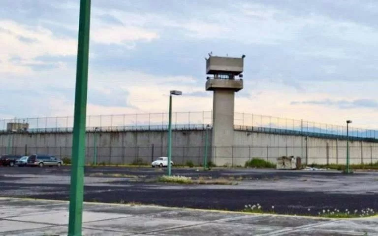Hacinamiento marca a cárceles del Estado de México