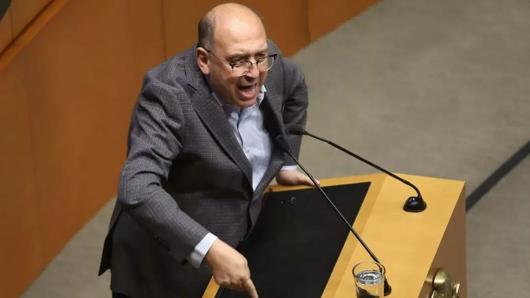 Moreira reclamó que el Senado mantiene congelada reforma sobre salarios mínimos profesionales