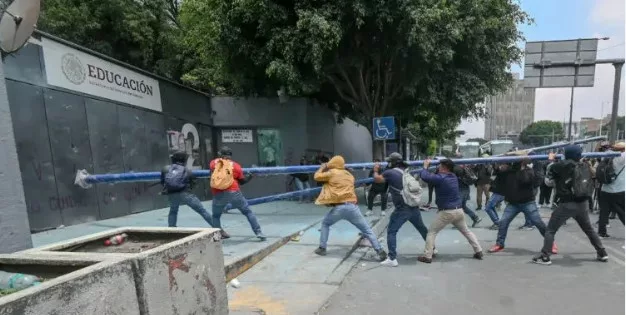 A las puertas del Mundial, protestas masivas ponen contra las cuerdas al Gobierno