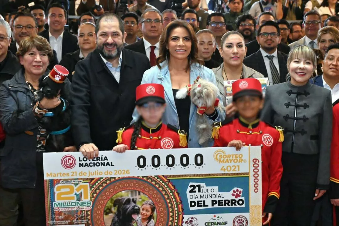 Acuden congresistas a la develación del billete de lotería conmemorativo con motivo del Día Mundial del Perro