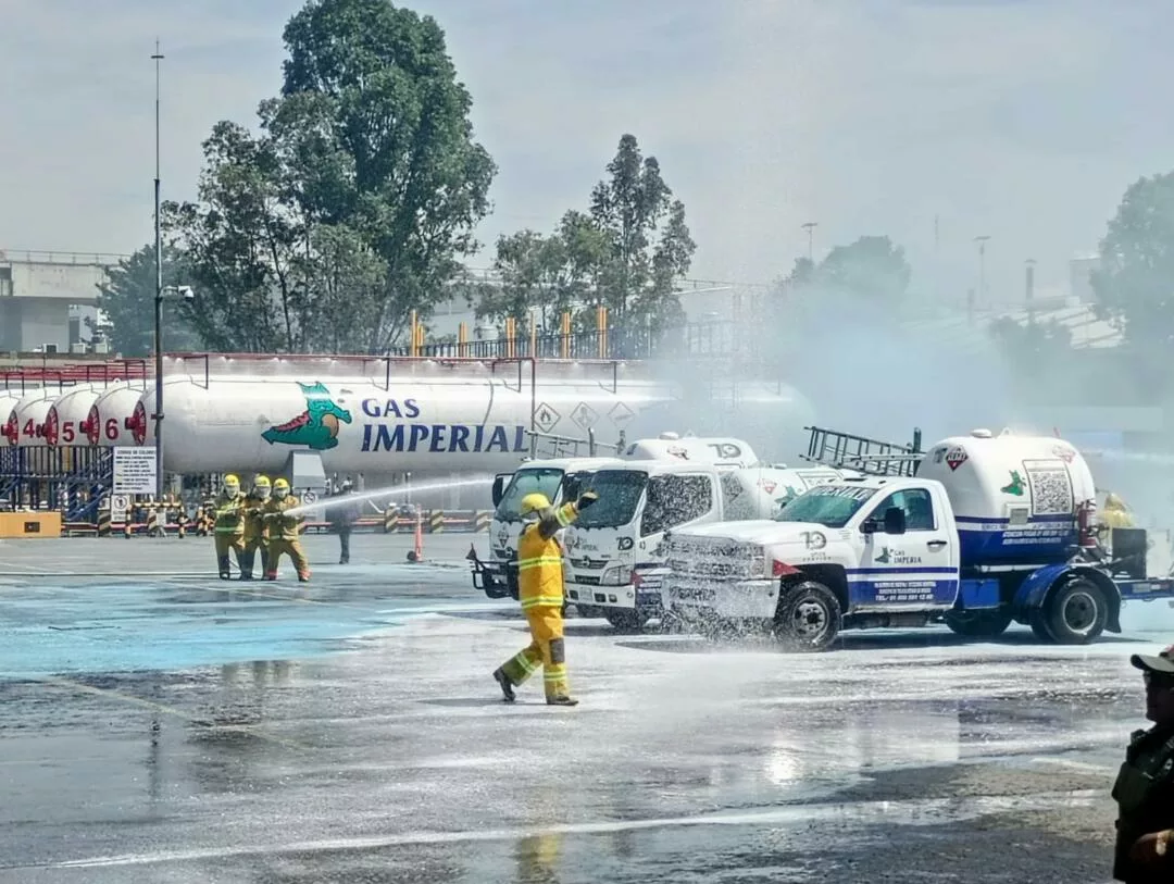Realizan con éxito simulacros de emergencia química en Gas Imperial y Nestlé