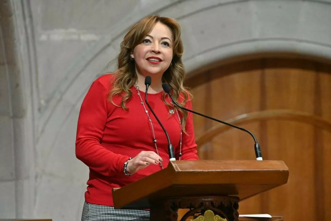 Reconfiguración en el Congreso Mexiquense: diputada Lilia Urbina renuncia a la bancada del PRI