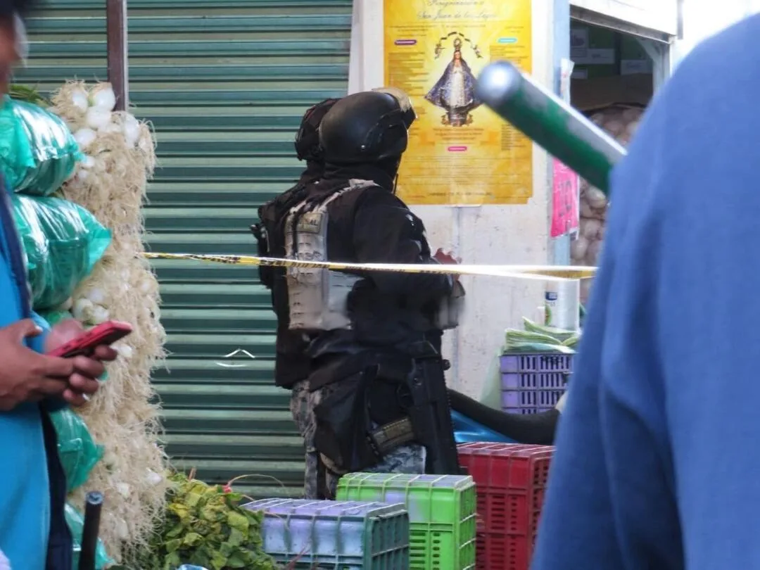 Asesinan a comerciante en la Central de Abasto de Toluca durante presunto asalto