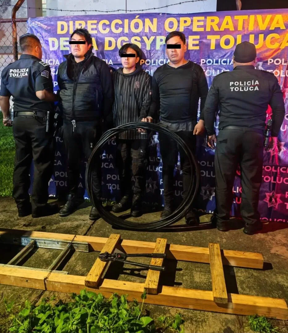 Detienen a tres sujetos por robo de cable a vías del Tren Interurbano