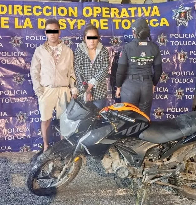 Policía de Toluca saca de las calles armas y droga; hay cinco detenidos en tres delegaciones
