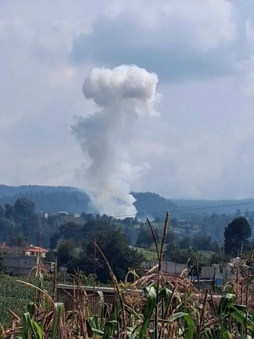 Explosión de presunto polvorín deja un muerto y dos heridos en Zinacantepec