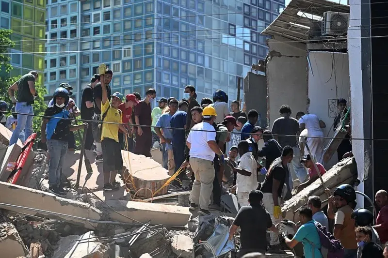 Muertos y heridos deja terremoto de 7.4 en Colombia