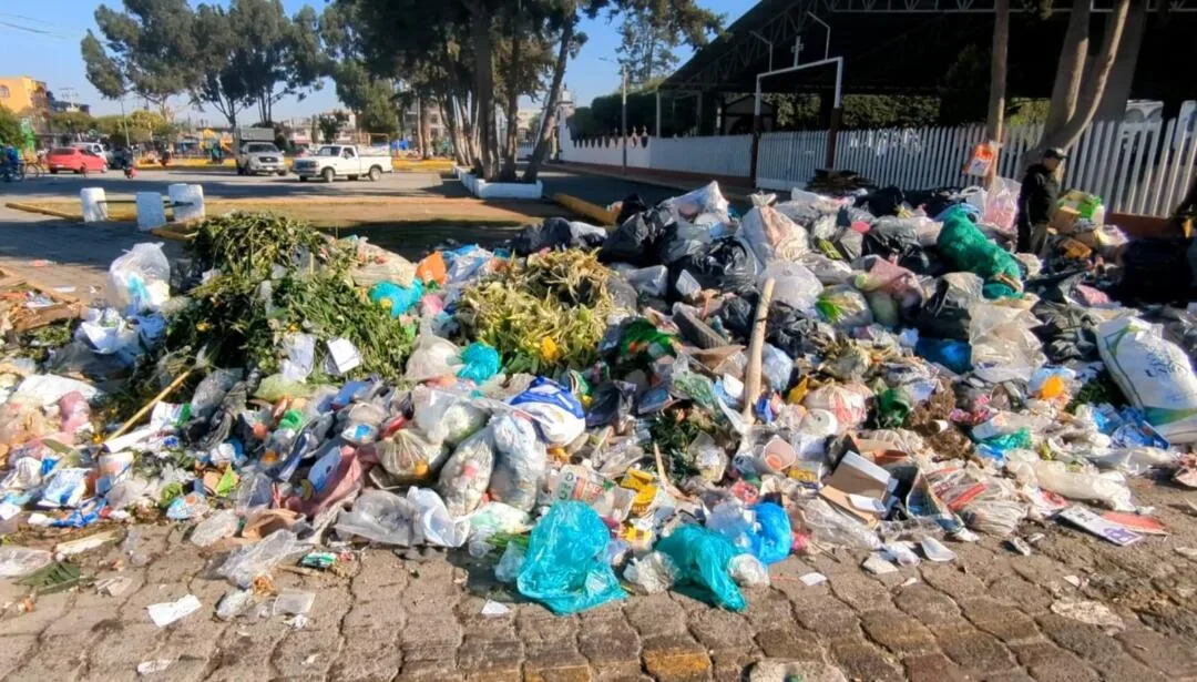 Toluca cambia esquema de recolección y evita acumulación de basura en plazas y kioscos