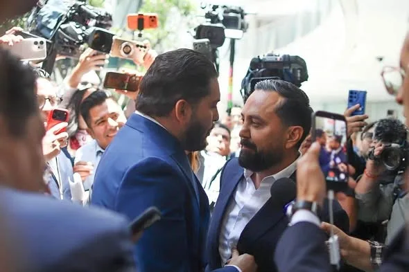 Intercambio de insultos eleva tensión en el Senado