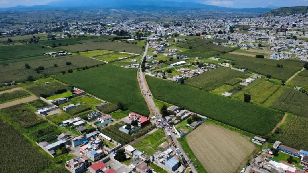 Más conectividad para Toluca: arrancan trabajos de asfalto en el Camino a San Juan Tilapa