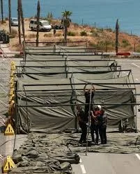 España habilita refugios para miles de migrantes que aún permanecen en Ceuta