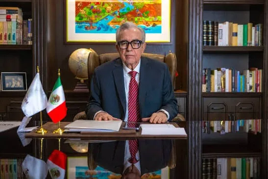 Rocha Moya: el poder convertido en desafío político