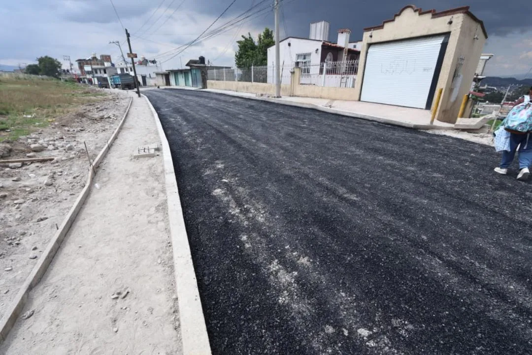 Calles iluminadas y sin inundaciones: los detalles de la obra en Santiago Tlacotepec