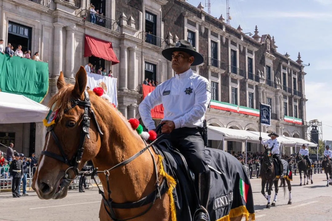 Preside Ricardo Moreno participación de la capital mexiquense en el Desfile Cívico-Militar
