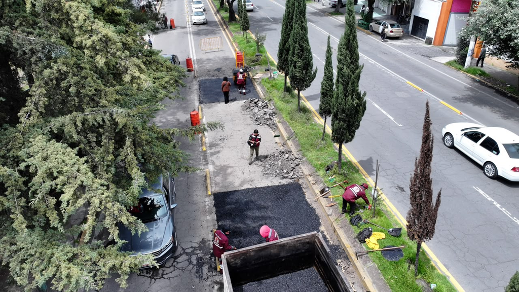 Mantienen brigadas de bacheo en Toluca; recomiendan anticipar traslados