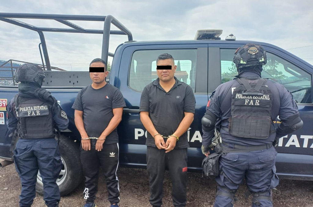 Aseguran vehículo relacionado con robo a cuentahabiente en Atlacomulco