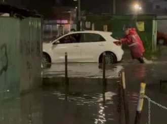 Vecinos de Cuautitlán Izcalli exigieron colector tras nuevas inundaciones