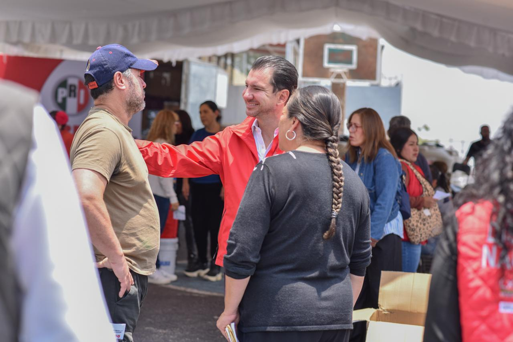 Dialoga Rescala con vecinos de Naucalpan sobre el valor de la participación ciudadana