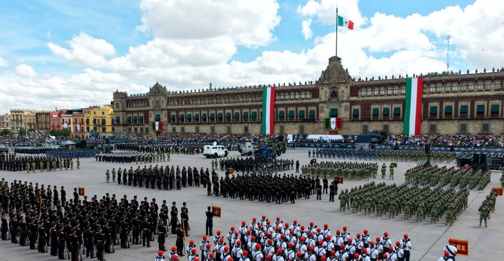 Desfile del 16 de septiembre reúne a miles para conmemorar la Independencia de México