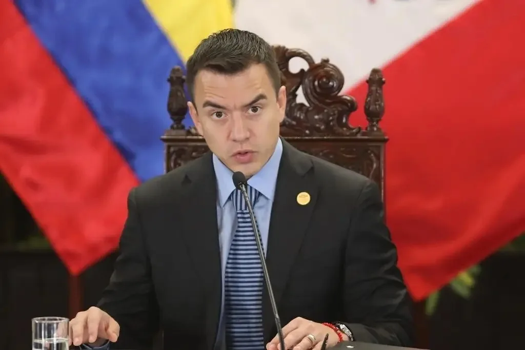 Noboa decreta estado de excepción y toque de queda en Ecuador