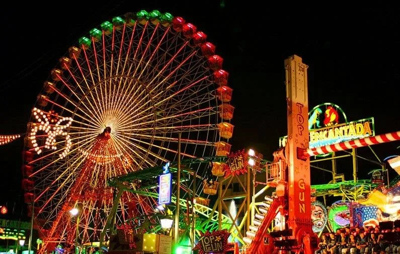 Ferias populares: tradición, juegos mecánicos y una economía que se mueve con la fiesta