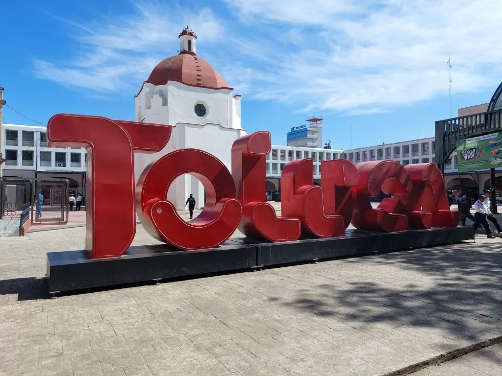 La protesta que terminó mostrando las costuras del PRI en Toluca