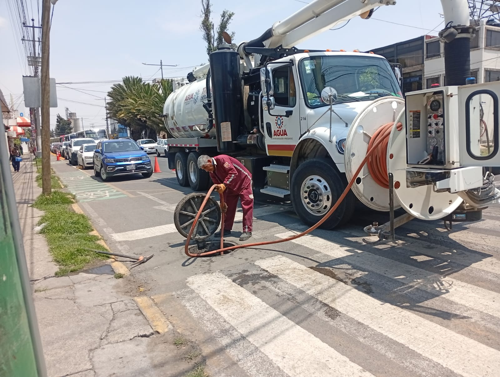 Gobierno municipal intensifica trabajos en la red de drenaje
