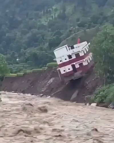 Lluvias y deslizamientos dejan 21 muertos en Nepal