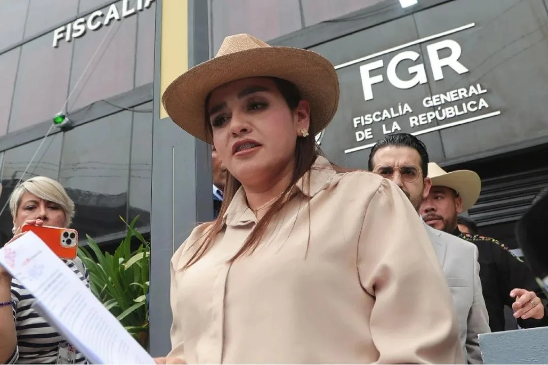 Grecia Quiroz pide a la FGR atraer investigación por asesinato de Carlos Manzo