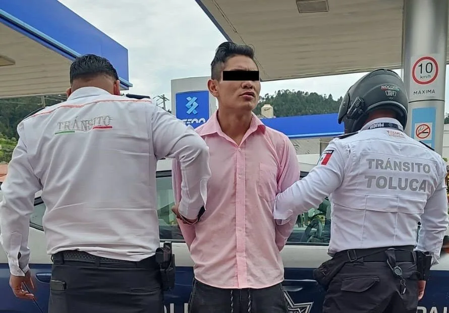 Recuperan dos motos robadas y detienen a dos en Toluca