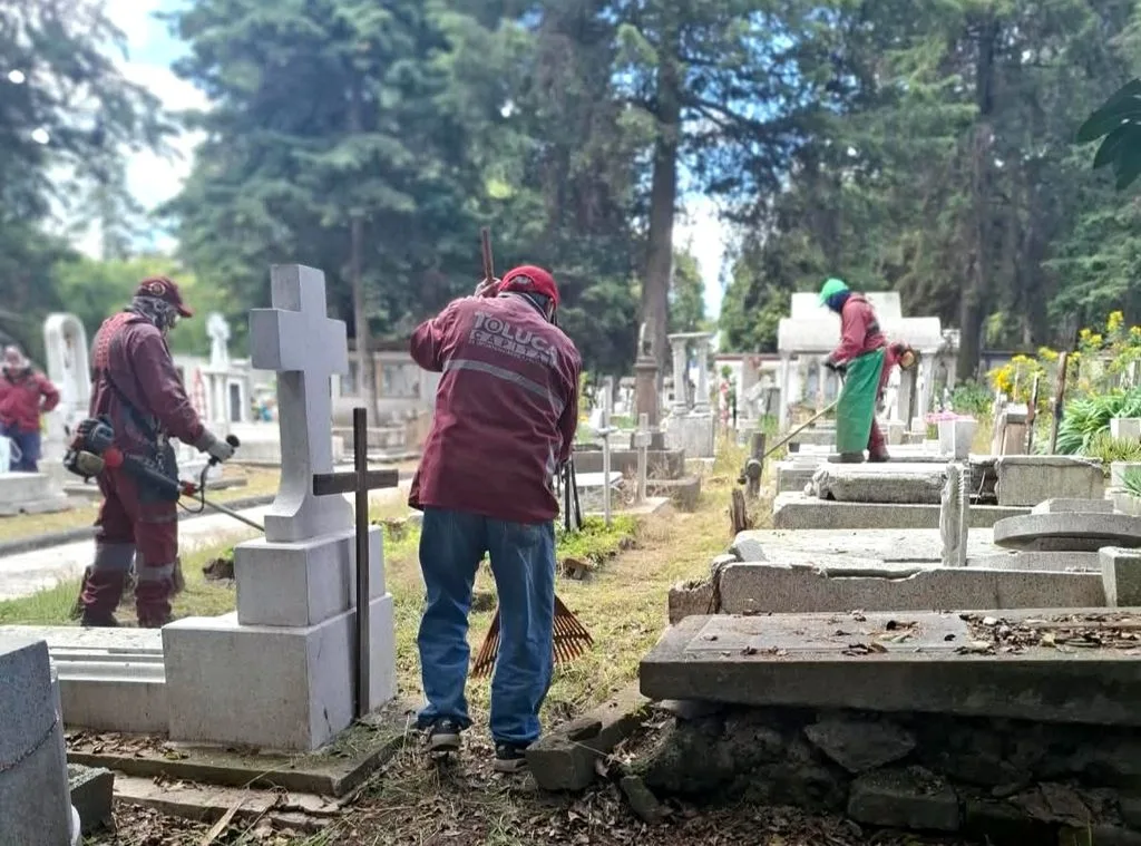 Listos el Panteón General y Cementerio Municipal de Toluca para festividades de Día de Muertos
