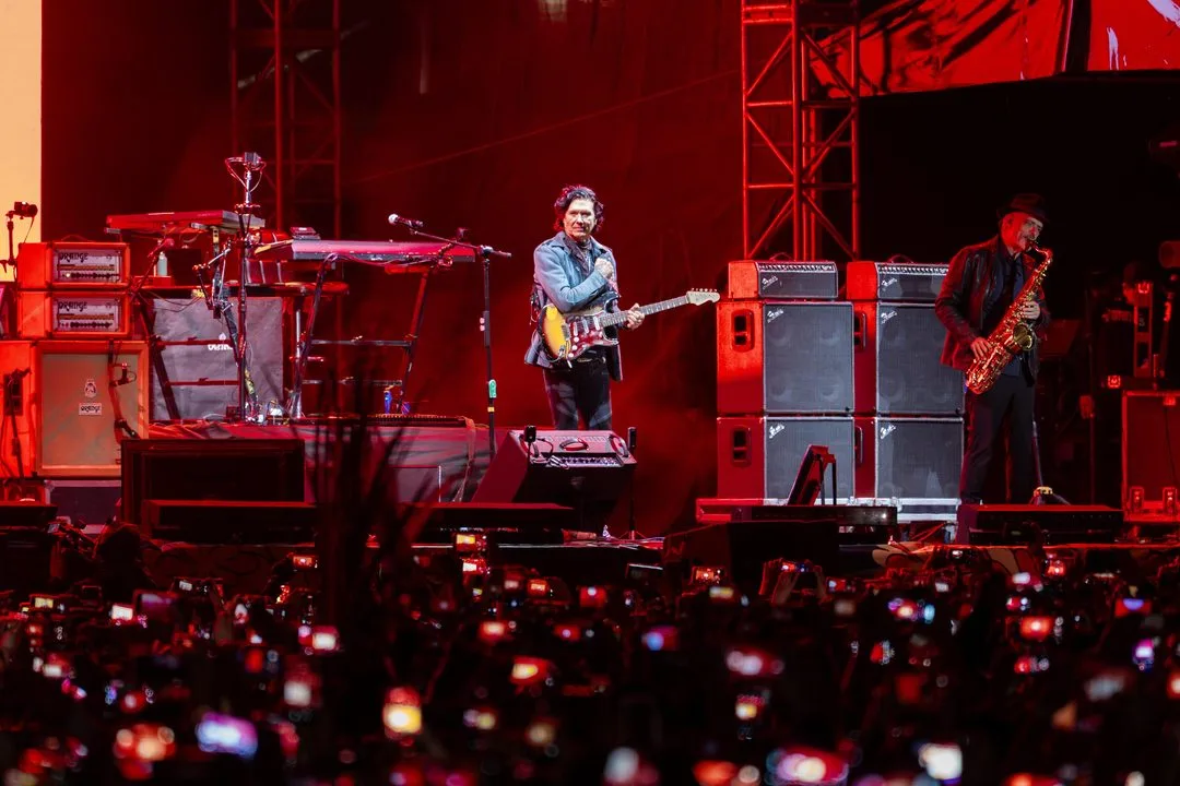 Caifanes abarrota Toluca en el Alfeñique 2026; más de cien mil personas desbordan zona del mercado Juárez