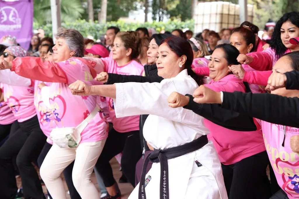 Encabeza Rosi Wong “Deporte Rosa” en Tecámac y llama a prevenir el cáncer de mama