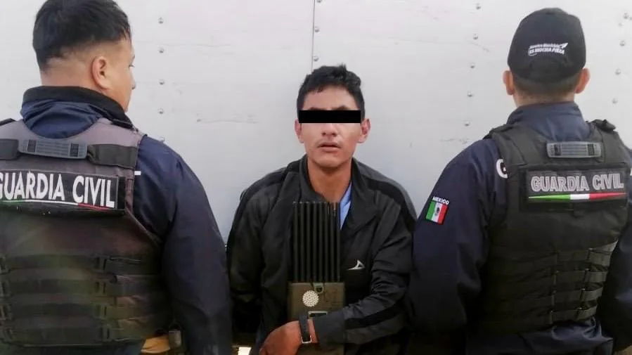 Guardia Civil de Tecámac frustra robo a transportista y detiene a un sujeto