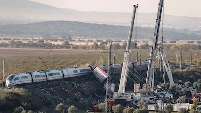 Buscan a Fernando Calvillo, mexicano desaparecido tras fatal choque de trenes en España