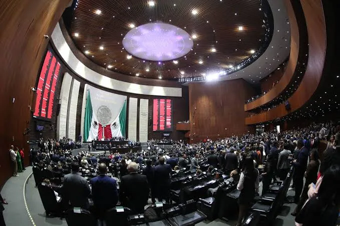 Diputados avalan “Ley Antimemes” entre críticas por posible censura digital